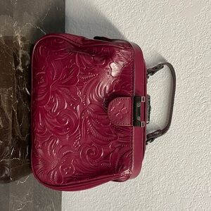 Patricia Nash Magenta Framed Gracchi Tooled Brntl Leather Crossbody